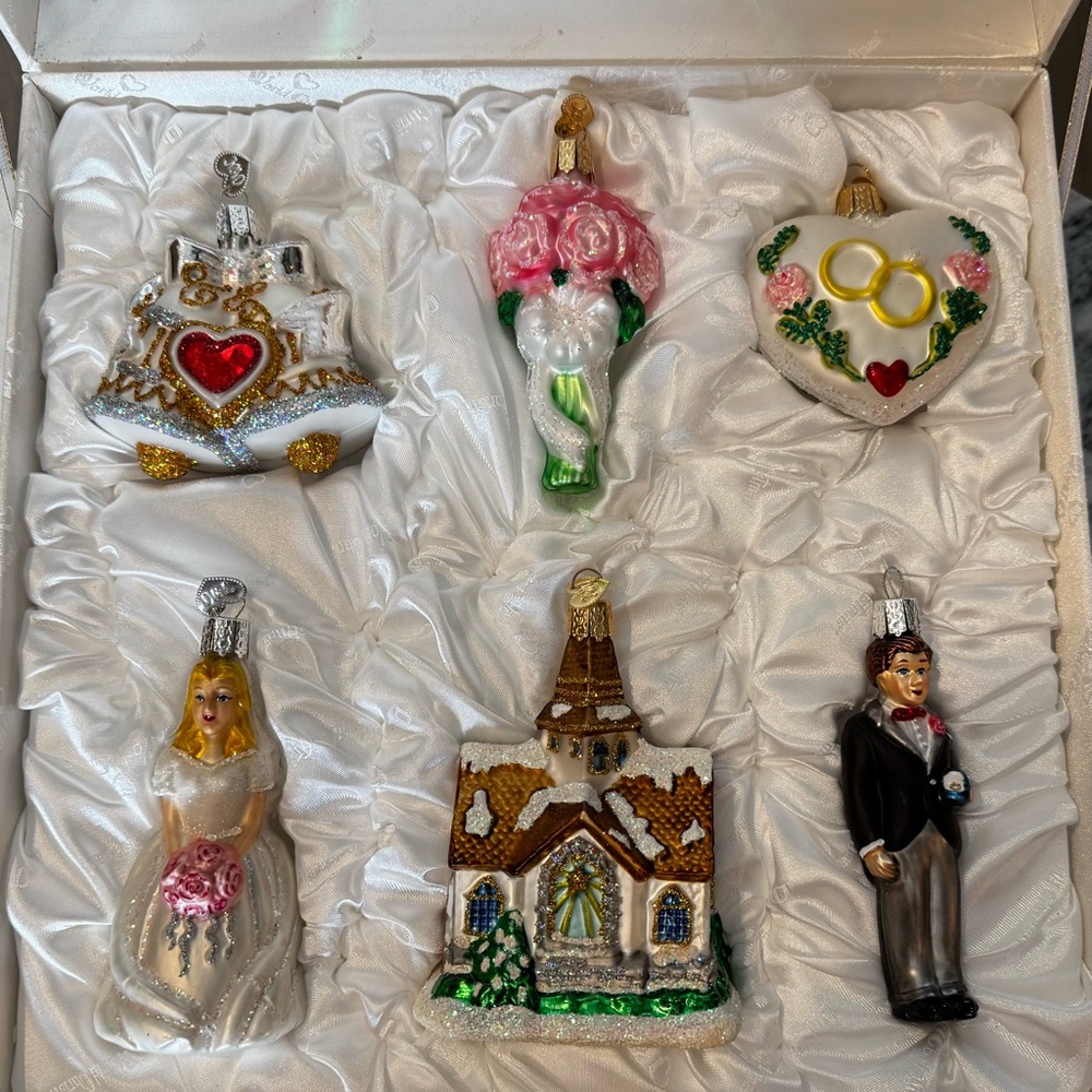 Elegant Wedding Ornament Set with Gold, Pink, and Green Accents